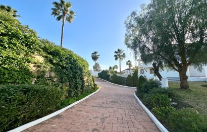 Resale - House - Semi-Detached House - Estepona - Estepona Centro