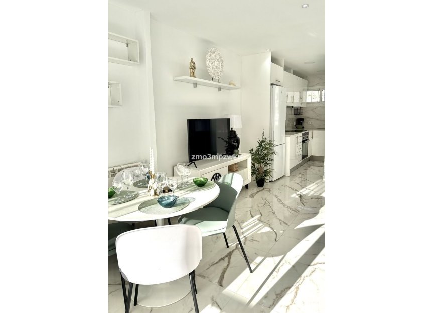 Resale - Apartment - Middle Floor Apartment - Marbella - Marbella Centro