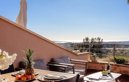 Resale - Apartment - Middle Floor Apartment - Marbella - Nueva Andalucia