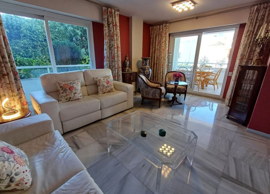 Resale - Apartment - Middle Floor Apartment - Marbella - Marbella Centro