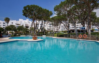 Resale - Apartment - Middle Floor Apartment - Marbella - Puerto Banús