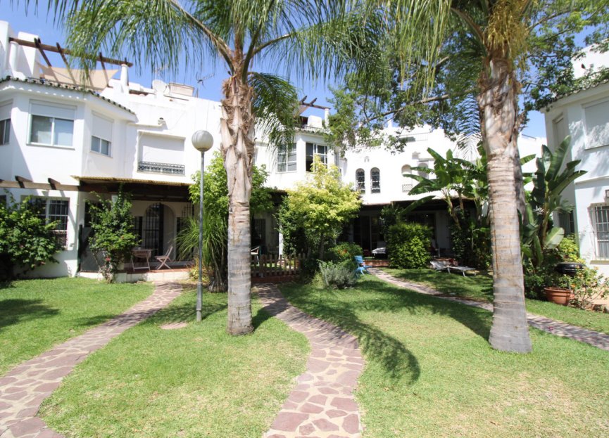 Resale - House - Townhouse - Marbella - Nueva Andalucia