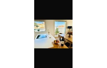 Resale - Apartment - Penthouse - Estepona - Estepona Centro