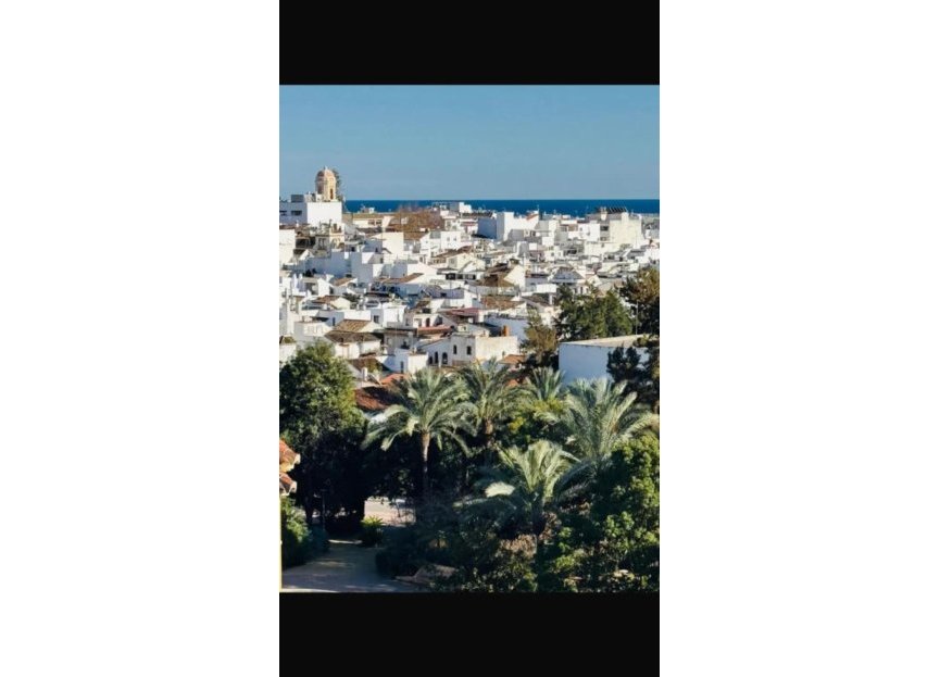 Resale - Apartment - Penthouse - Estepona - Estepona Centro