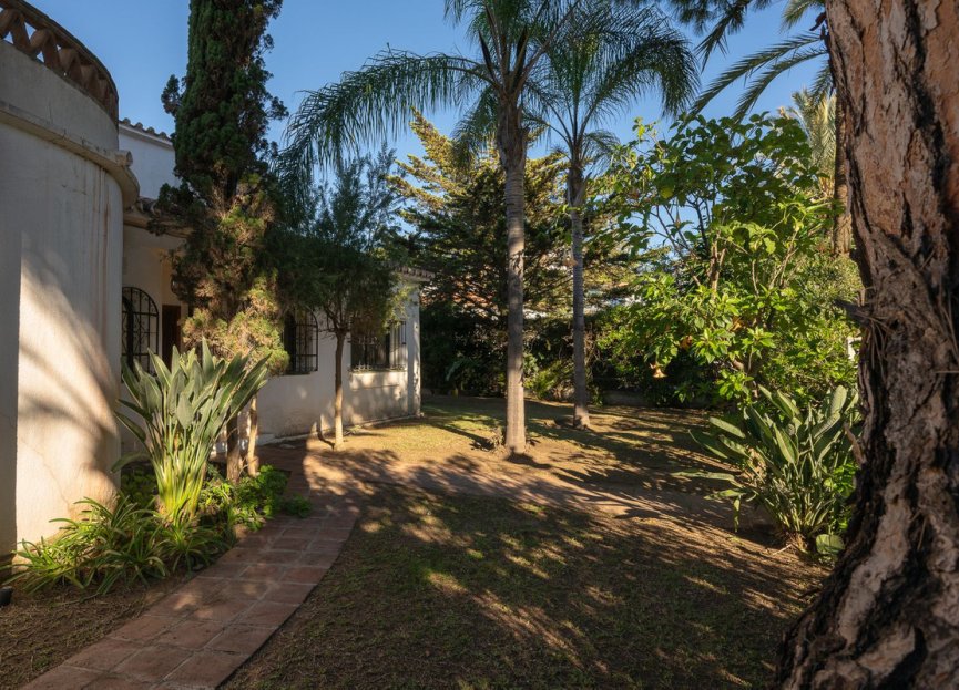 Resale - House - Detached Villa - Marbella - Marbesa