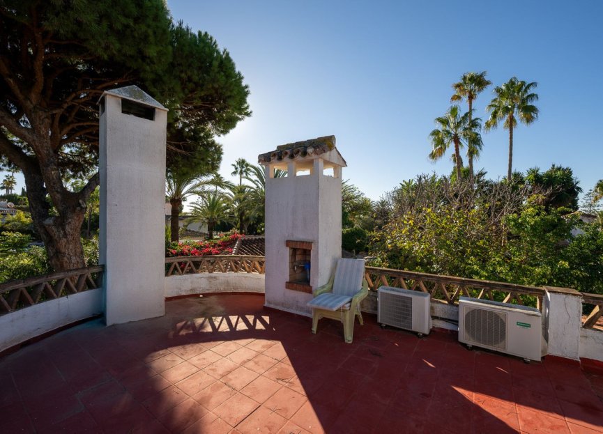 Resale - House - Detached Villa - Marbella - Marbesa