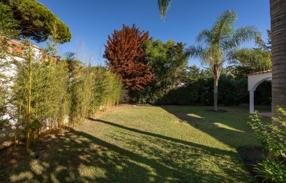 Resale - House - Detached Villa - Marbella - Marbesa