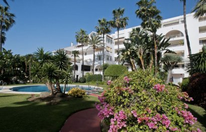 Resale - Apartment - Middle Floor Apartment - Estepona - Atalaya