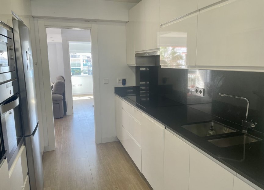 Resale - Apartment - Top Floor Apartment - Fuengirola - Fuengirola Centro