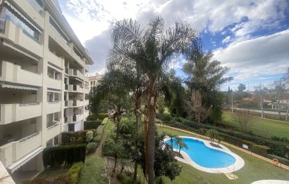 Resale - Apartment - Middle Floor Apartment - Marbella - Guadalmina Alta