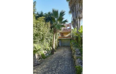 Resale - House - Detached Villa - Marbella - Puerto Banús