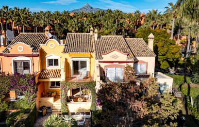 Resale - House - Townhouse - Marbella - Puerto Banús