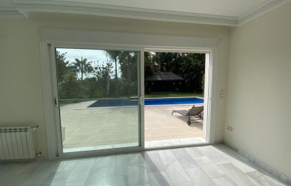 Resale - House - Detached Villa - Marbella - Elviria