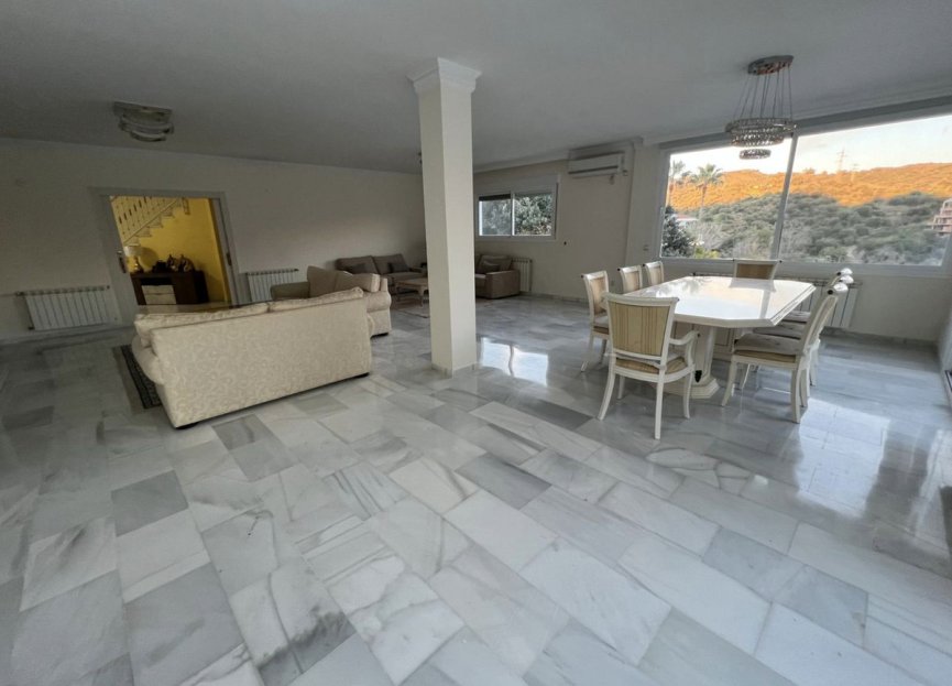 Resale - House - Detached Villa - Marbella - Elviria