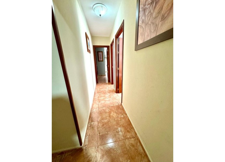 Resale - Apartment - Middle Floor Apartment - Estepona - Estepona Centro