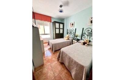 Resale - Apartment - Middle Floor Apartment - Estepona - Estepona Centro