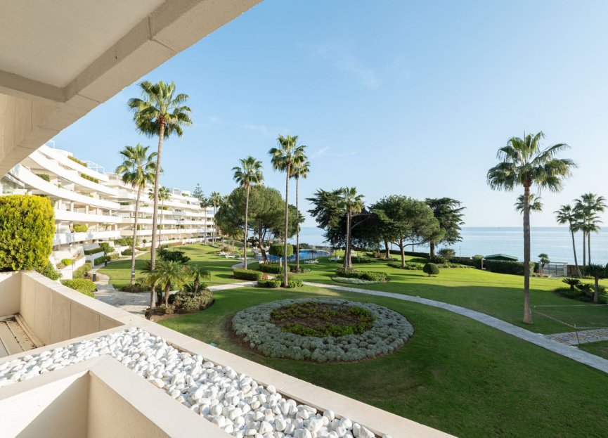 Resale - Apartment - Middle Floor Apartment - Estepona - Estepona Centro