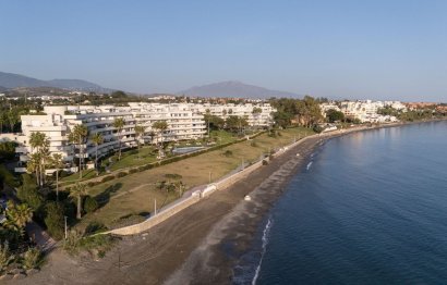 Resale - Apartment - Middle Floor Apartment - Estepona - Estepona Centro