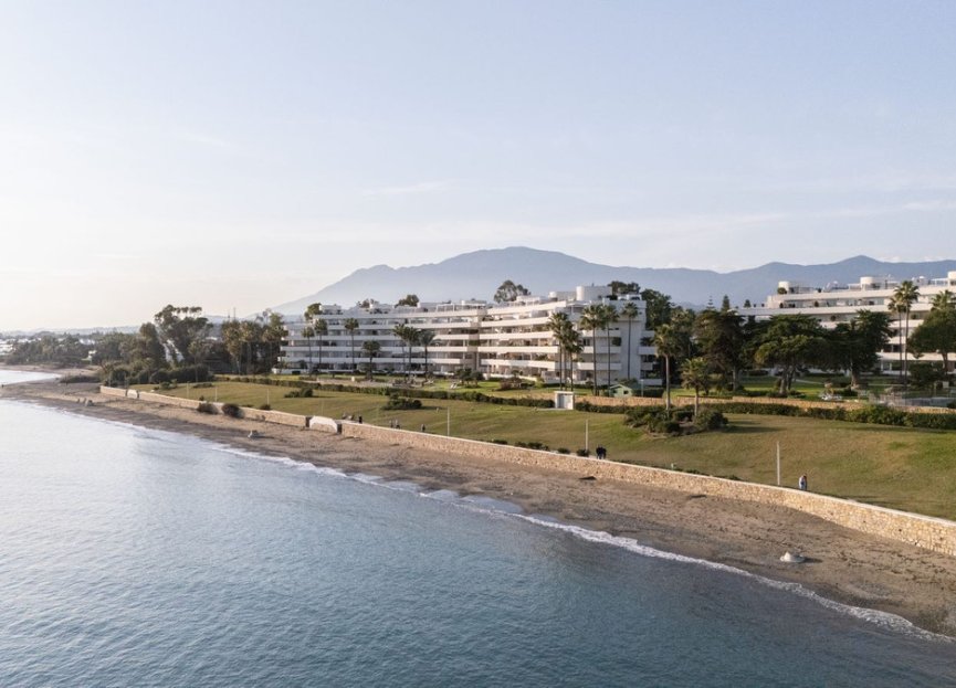 Resale - Apartment - Middle Floor Apartment - Estepona - Estepona Centro