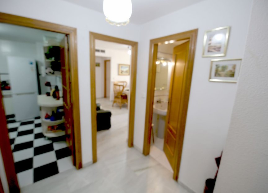 Resale - Apartment - Middle Floor Apartment - Estepona - Estepona Centro