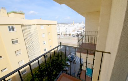 Resale - Apartment - Middle Floor Apartment - Estepona - Estepona Centro