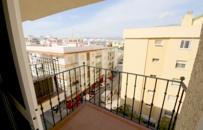 Resale - Apartment - Middle Floor Apartment - Estepona - Estepona Centro