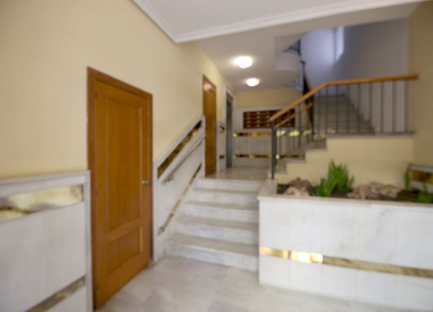 Resale - Apartment - Middle Floor Apartment - Estepona - Estepona Centro