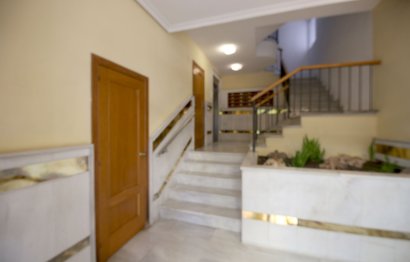 Resale - Apartment - Middle Floor Apartment - Estepona - Estepona Centro