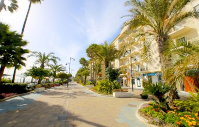 Resale - Apartment - Middle Floor Apartment - Estepona - Estepona Centro