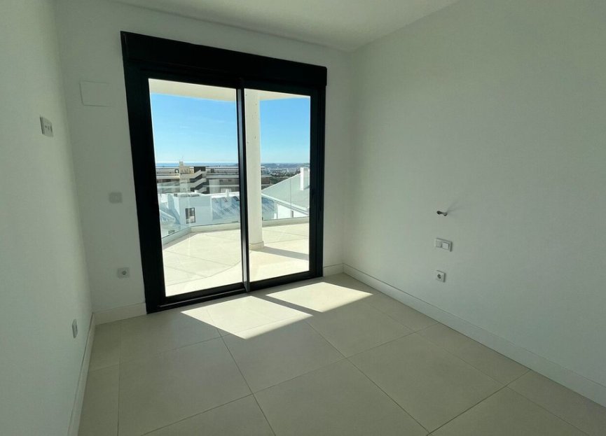 Resale - Apartment - Middle Floor Apartment - Fuengirola - Fuengirola Centro