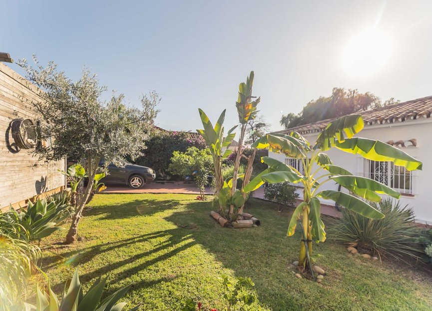 Resale - House - Detached Villa - Marbella - Valle del Sol