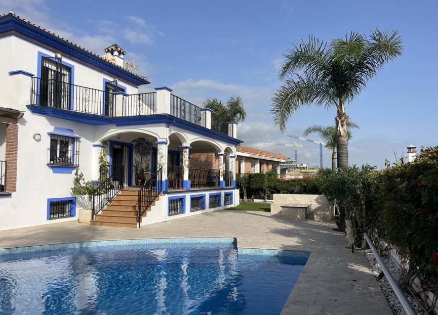 Resale - House - Detached Villa - Estepona - Estepona Centro