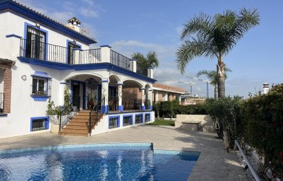 Resale - House - Detached Villa - Estepona - Estepona Centro