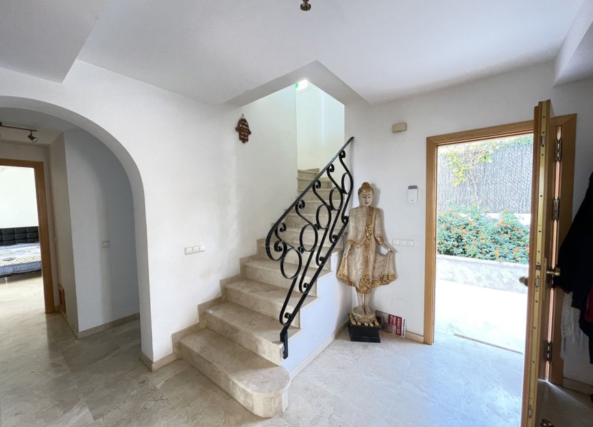 Resale - House - Detached Villa - Estepona - Estepona Centro