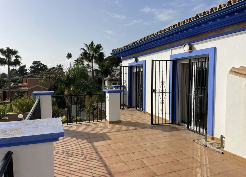 Resale - House - Detached Villa - Estepona - Estepona Centro