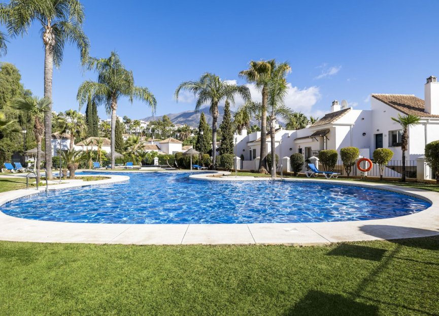 Resale - Apartment - Penthouse - Marbella - Nueva Andalucia