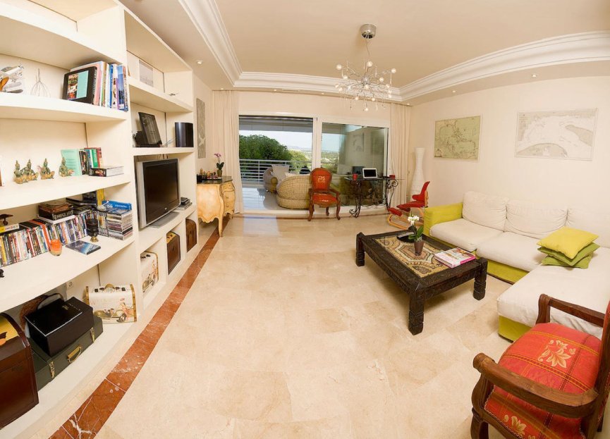 Resale - Apartment - Ground Floor Apartment - Marbella - Nueva Andalucia