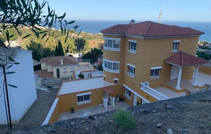 Resale - House - Townhouse - Benalmádena - Benalmadena Centro