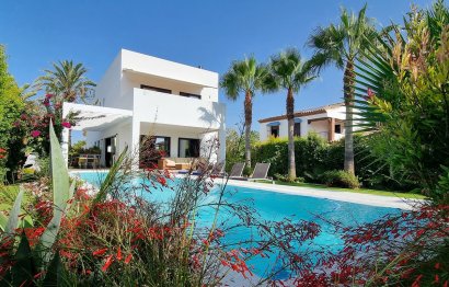 Resale - House - Detached Villa - Marbella - Marbesa