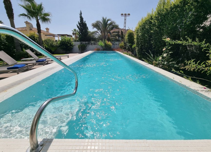 Resale - House - Detached Villa - Marbella - Marbesa