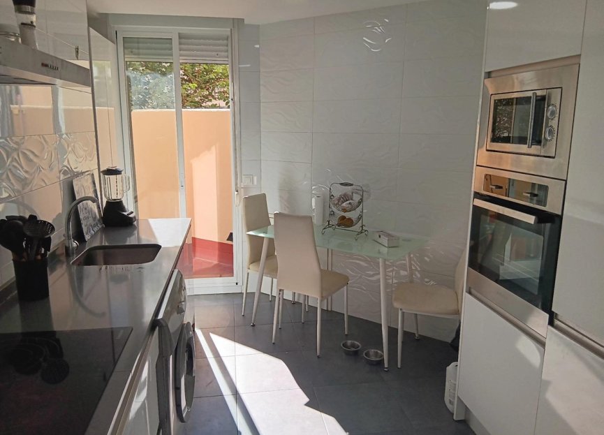 Resale - Apartment - Ground Floor Apartment - Estepona - Estepona Centro