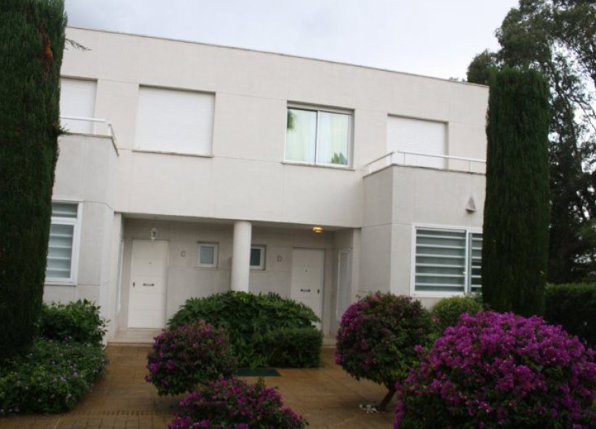 Resale - House - Townhouse - Estepona - Estepona Centro