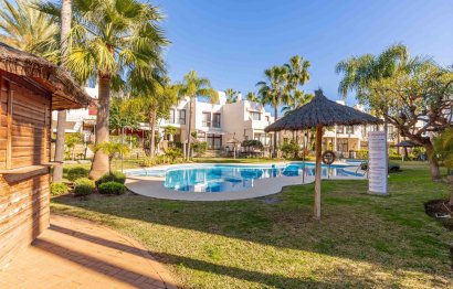 Resale - House - Townhouse - Estepona - Cancelada