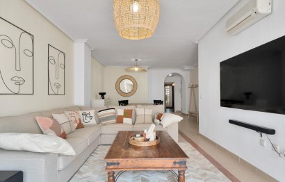 Resale - Apartment - Ground Floor Apartment - Marbella - Nueva Andalucia