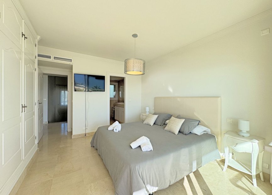 Resale - Apartment - Penthouse Duplex - Estepona - Estepona Centro