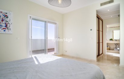 Resale - Apartment - Penthouse - Marbella - Nueva Andalucia