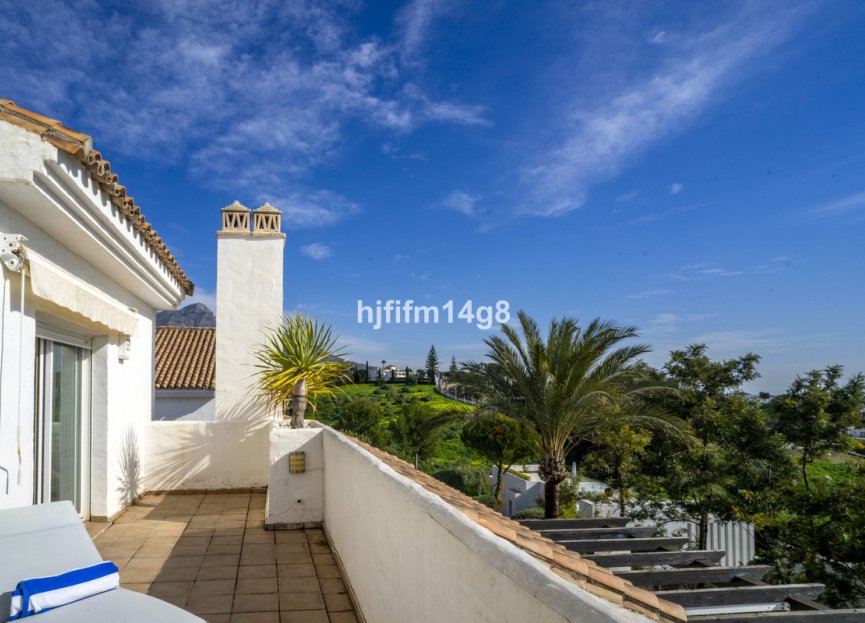 Resale - Apartment - Penthouse - Marbella - Nueva Andalucia