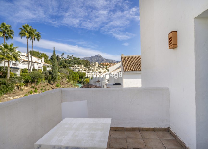 Resale - Apartment - Penthouse - Marbella - Nueva Andalucia