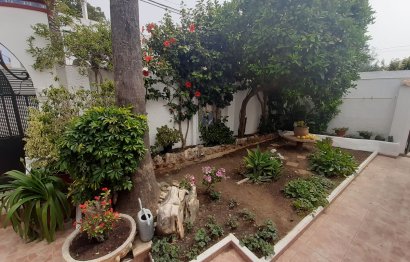 Resale - House - Semi-Detached House - Marbella - El Rosario