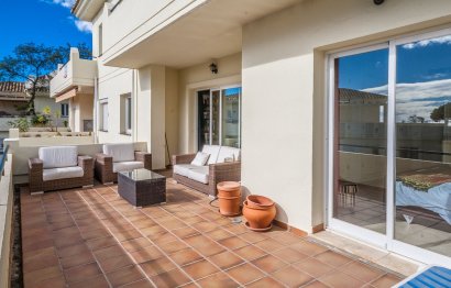 Resale - Apartment - Middle Floor Apartment - Marbella - Cabopino